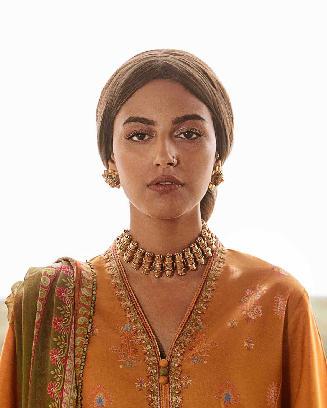Gulnar Choker