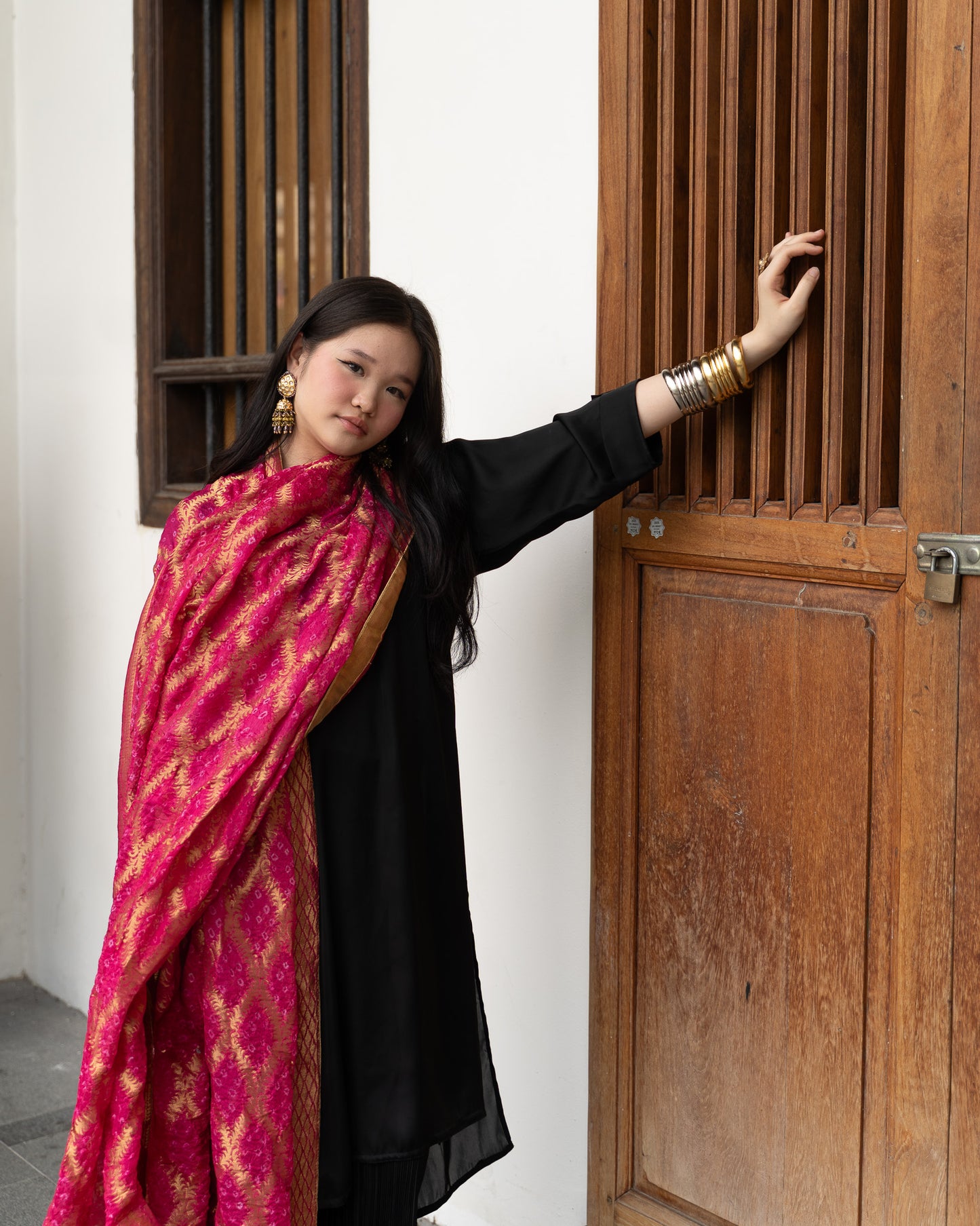 Gulaabi Chunri