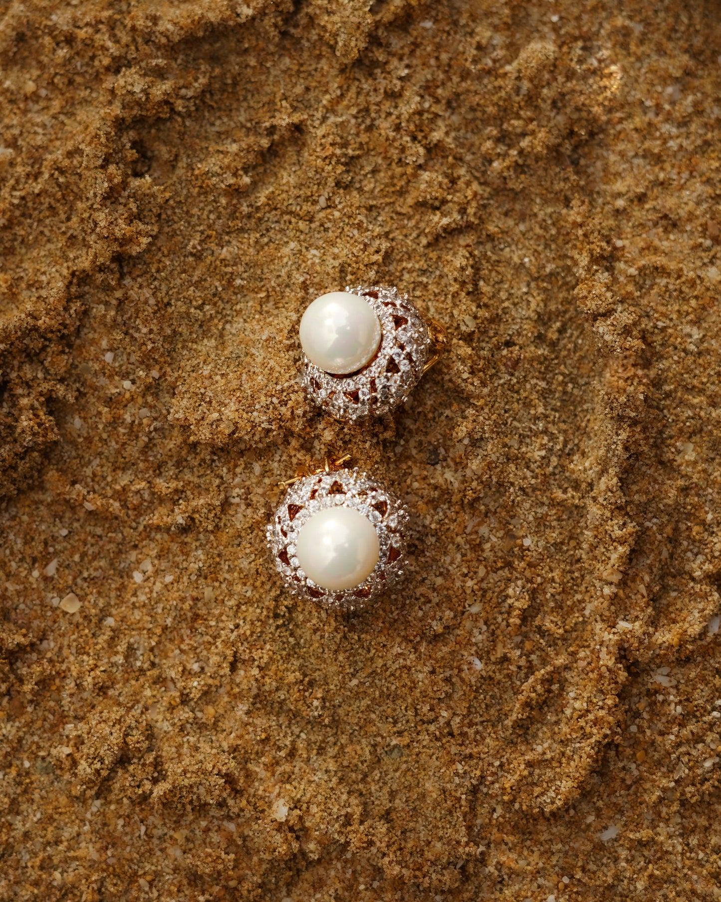 Seep Studs