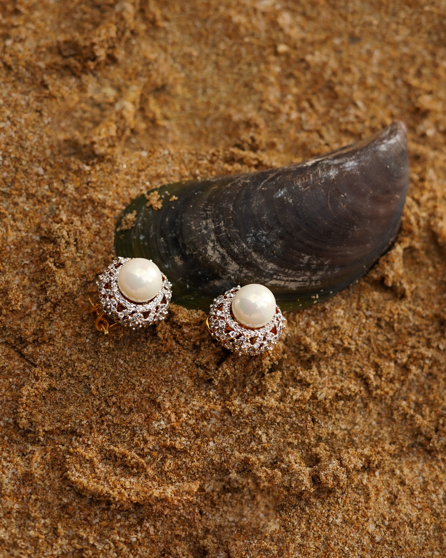 Seep Studs