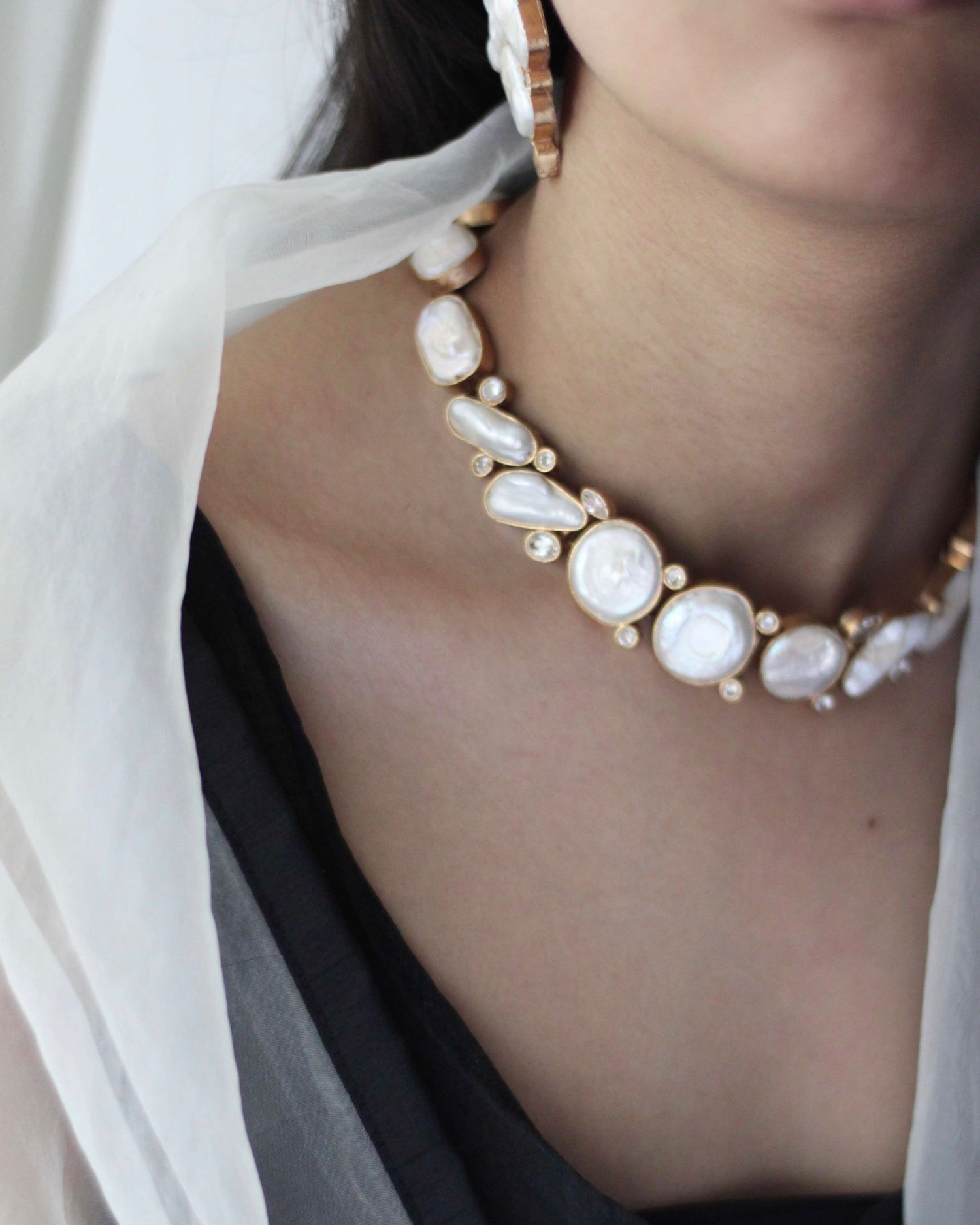 Choker necklace