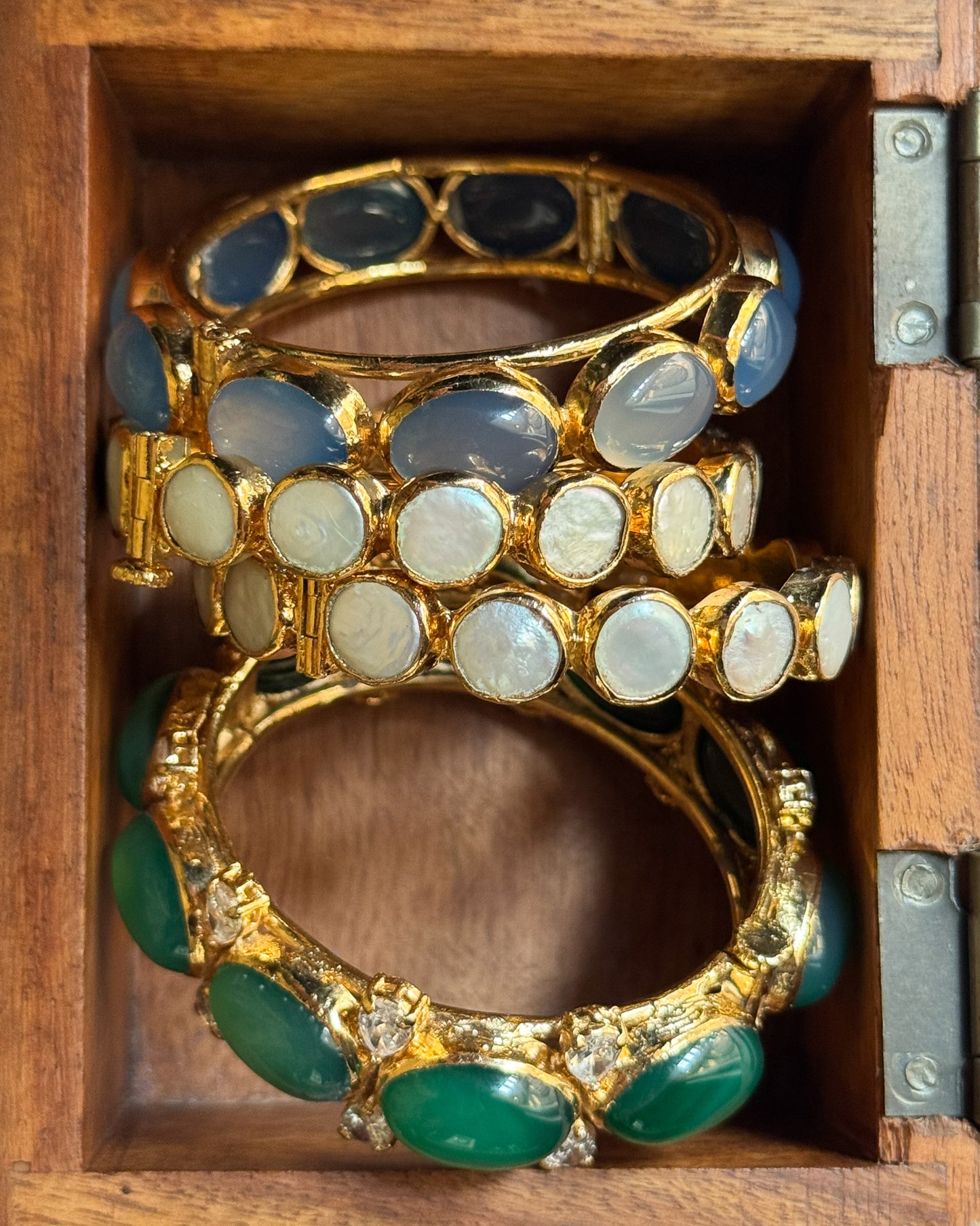 Aus Cuff