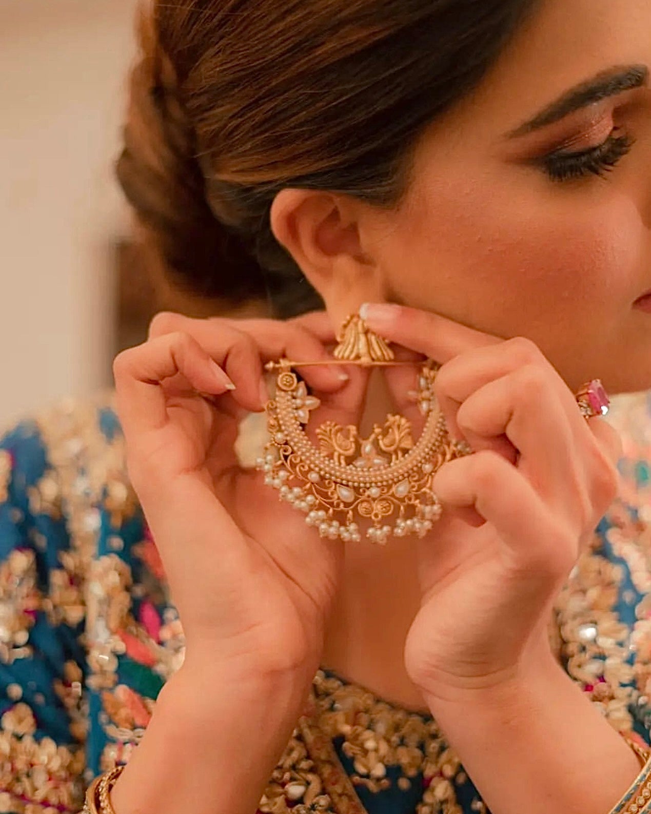 Resham Gold Chaand Baalis