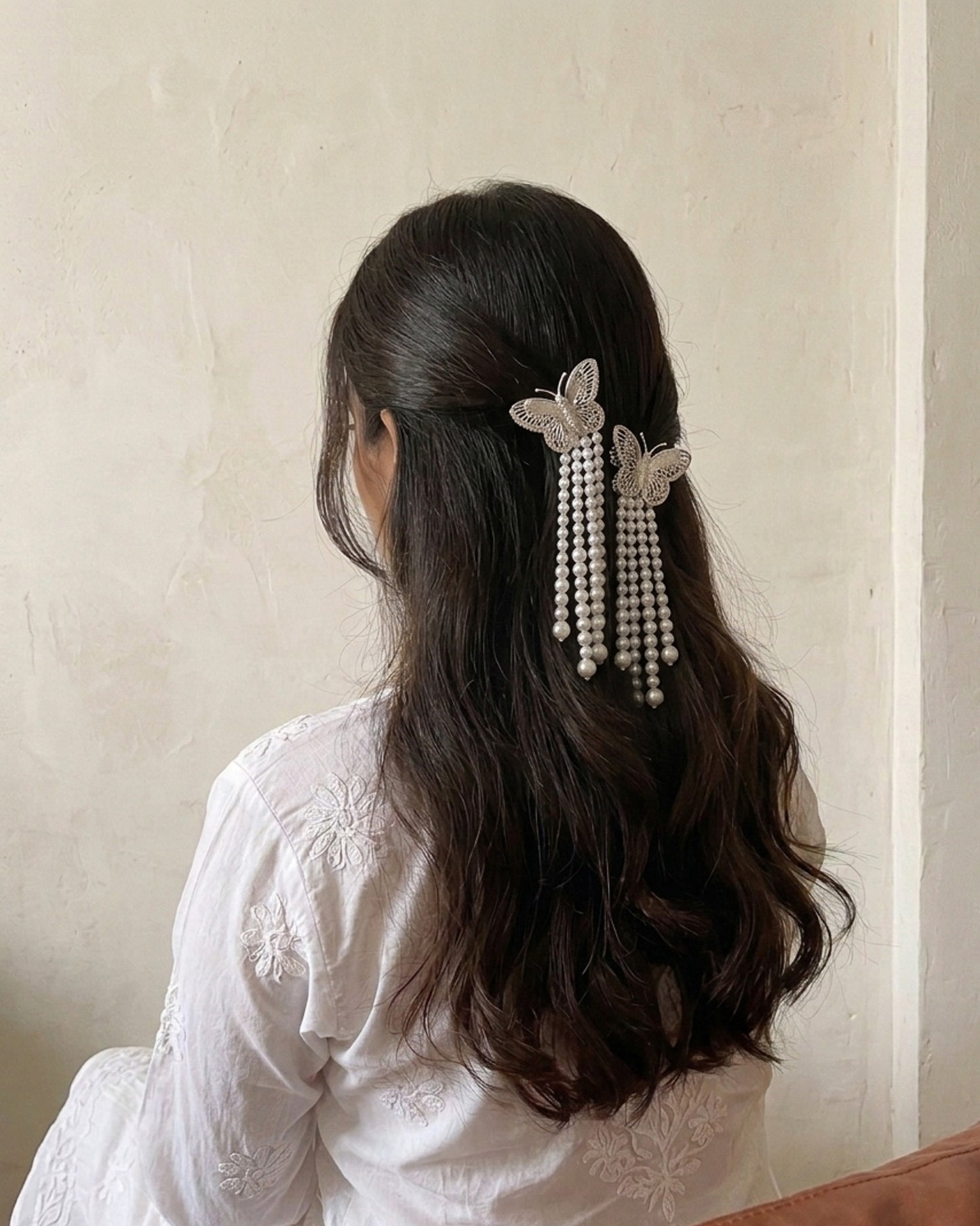 Azure Hairpin with Pearls