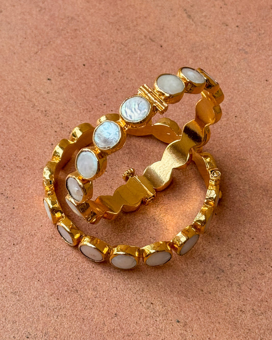Aus Cuff