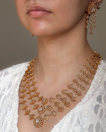 Roshnaara Set