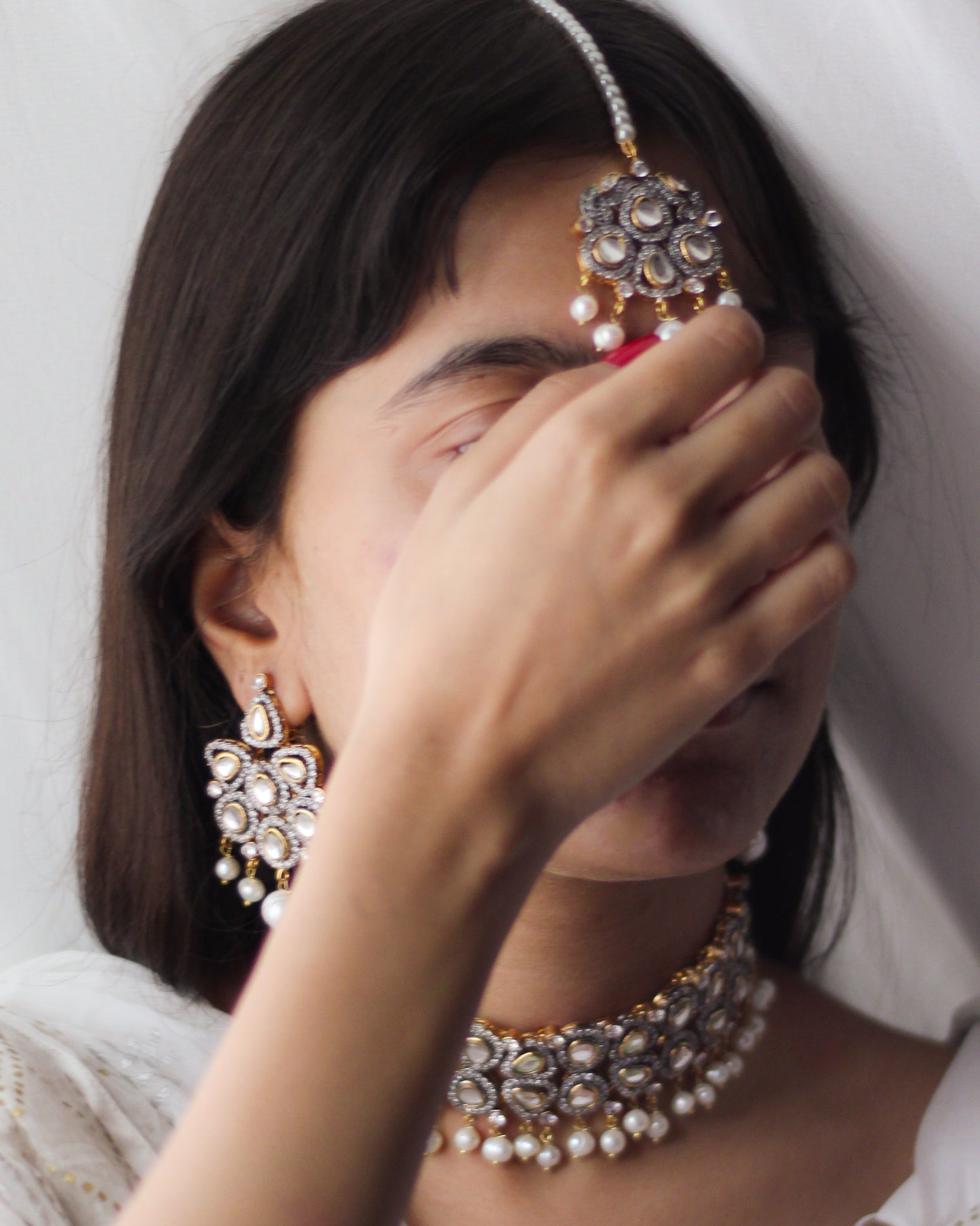 Husn e Jahaan Choker